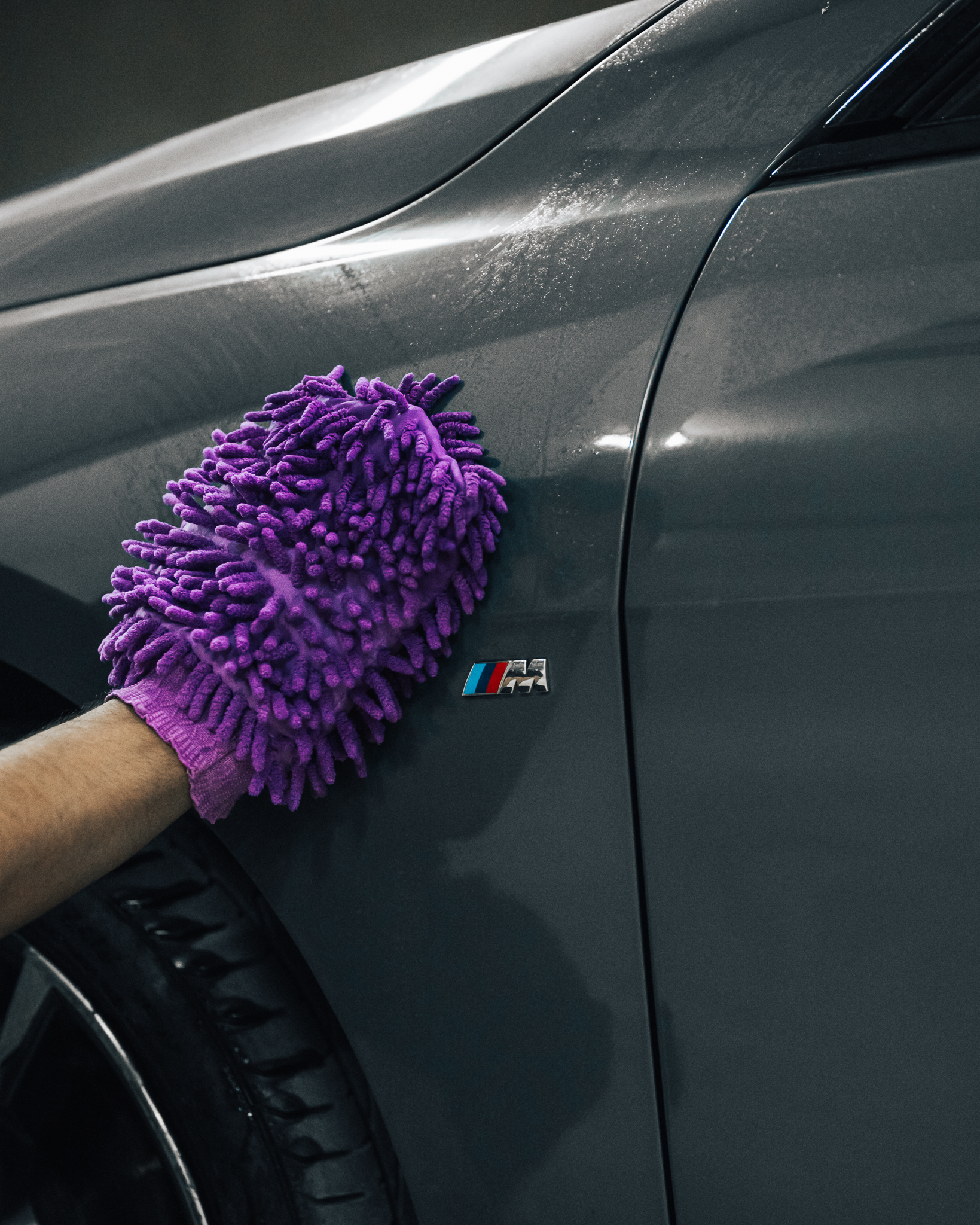 Equa Wash microfiber mitt — paint-safe care on every wash